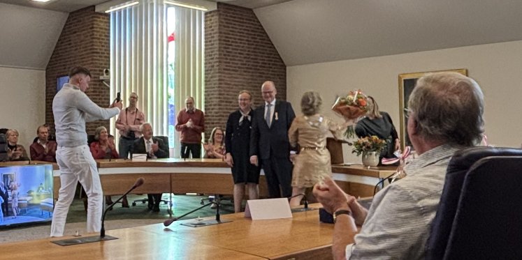 Foto: Zeven lintjes, zeven verhalen: deze vrijwilligers zijn in Nunspeet in het zonnetje gezet