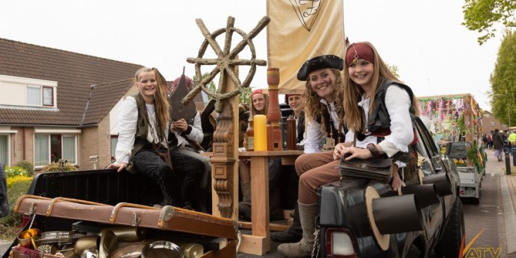 Foto: Foto's allegorische optocht in Doornspijk