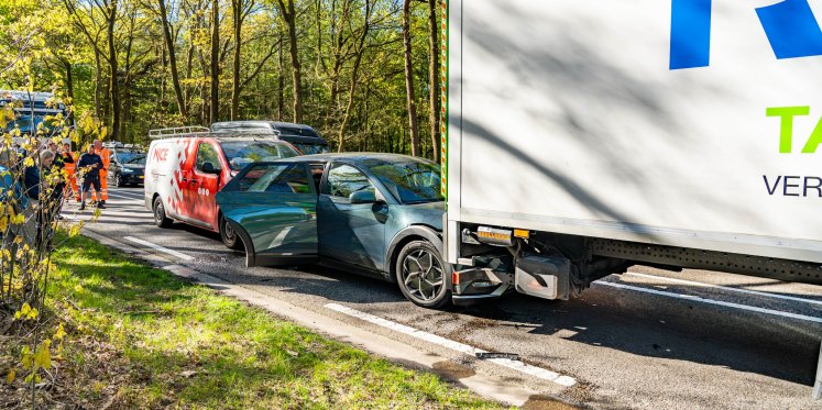 Foto: Kopstaartbotsing leidt tot schade en vertraging