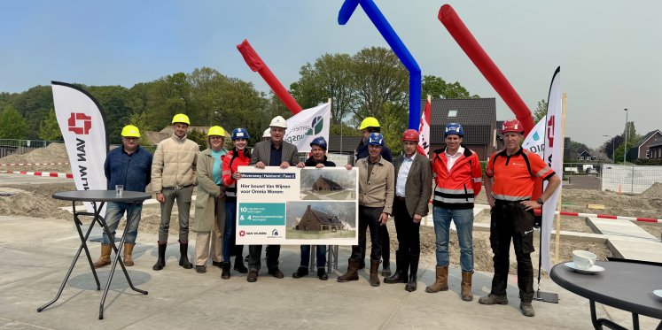 Foto: Start bouw sociale huurwoningen in Hulshorst: 'Vraag blijft groot'