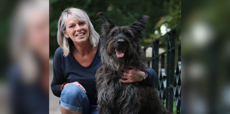Foto: Brand op ’t Harde roept herinneringen op aan 1970: ‘Ik zie die roze wolken nog zo voor me’