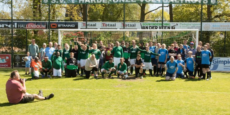 Foto: 21e editie S.V. ’t Harde G‑Voetbaldag: zonnig, sportief en onvergetelijk