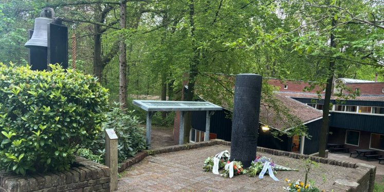 Foto: Stilte die verbindt: Nunspeet herdenkt in alle kernen