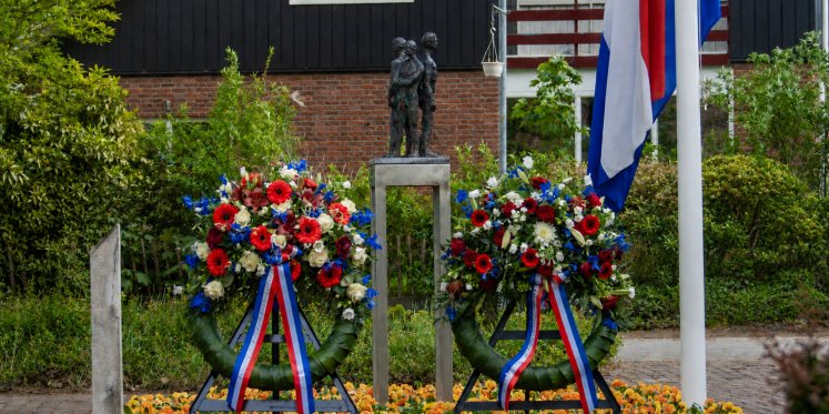 Foto: Stilte die verbindt: Nunspeet herdenkt in alle kernen