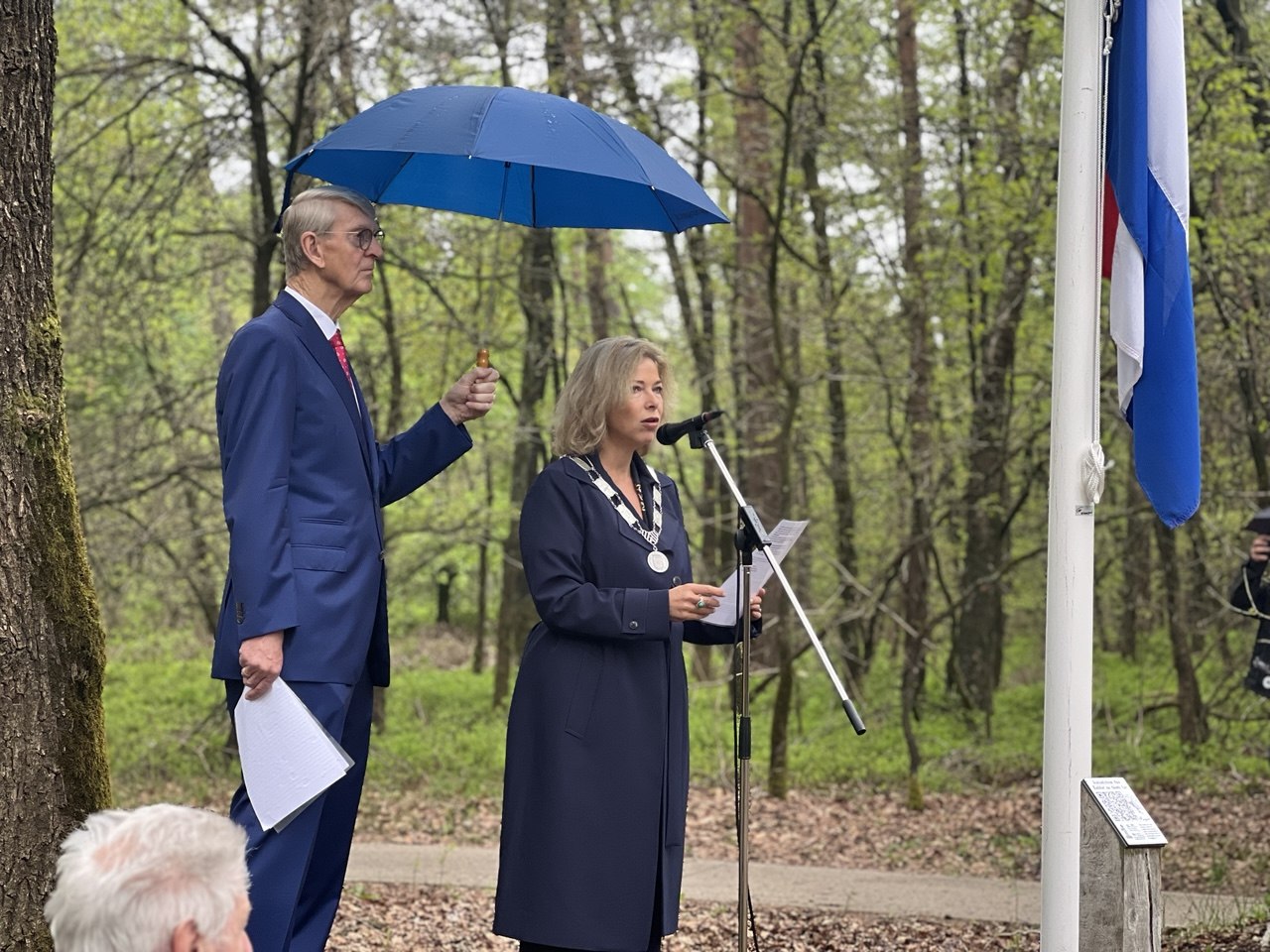 Foto: Indrukwekkende herdenking houdt geschiedenis levend tijdens de herdenkingen in Vierhouten