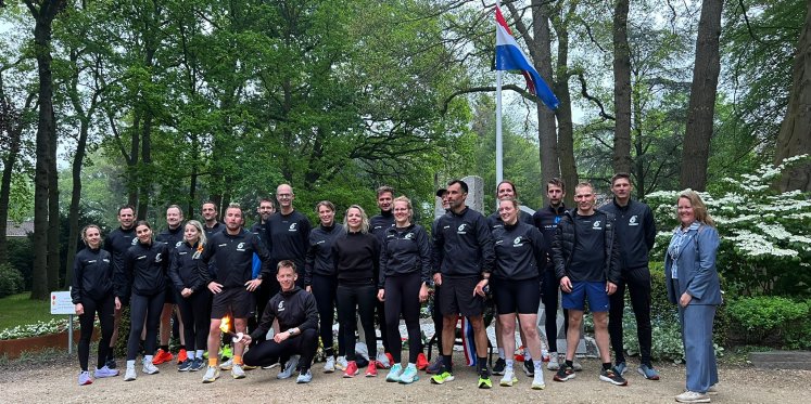 Foto: TERUGBLIK: Six Degrees Running loopt Nationale Bevrijdingsvuurestafette naar Nunspeet