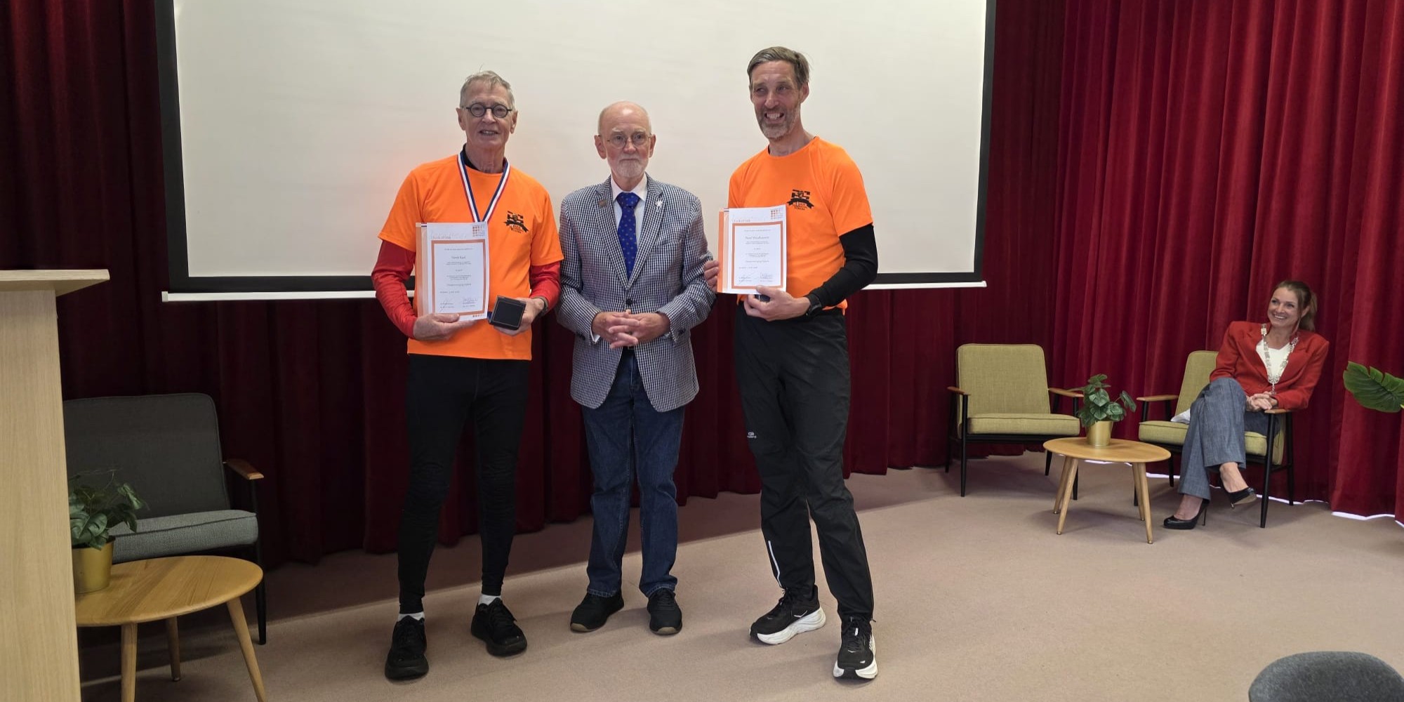 Foto: Bevrijdingsvuur komt aan in Nijkerk