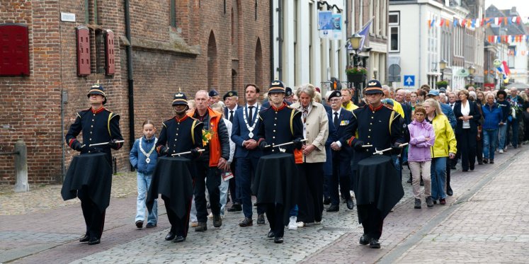 Foto: Herdenking Oorlogsslachtoffers in Elburg drukbezocht