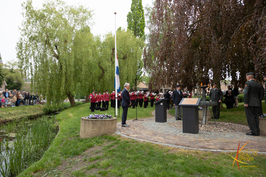 Foto: Dodenherdenking Doornspijk en 't Harde