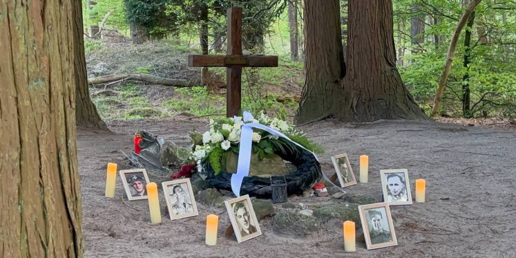 Foto: Samen stilstaan bij vrijheid, herinnering en hoop tijdens herdenkingen in Hulshorst