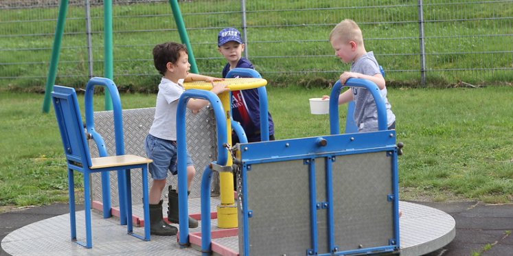 Foto: Rommelmarkt in Speeltuin de Vogelenzang