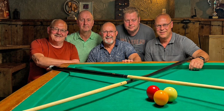 Foto: Kampioenschap voor biljartteam van café de Passage