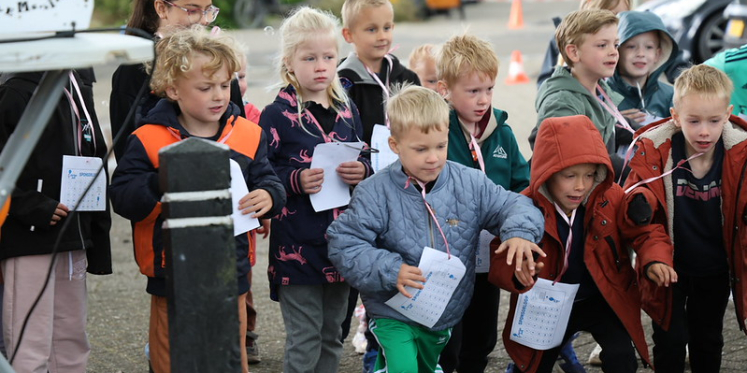 Foto: VIDEO: Actiedag Nassauschool voor stichting Jarige Job levert nu al ruim 2500 euro op