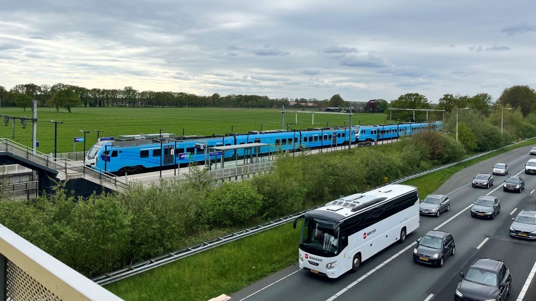 Opvallende samenwerking rond Station Hoevelaken: boa’s mogen de grens over
