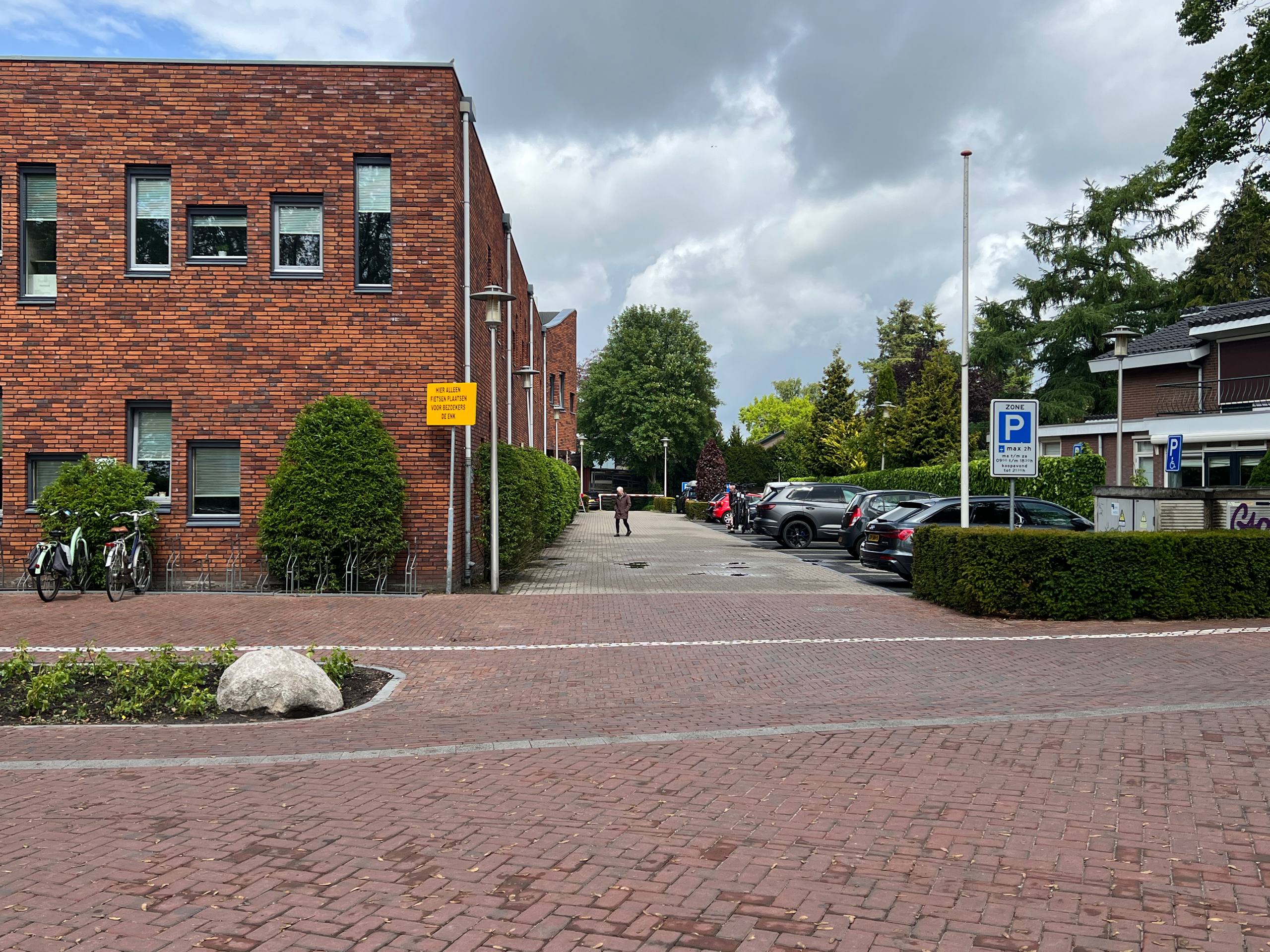 Foto: Nieuwe situatie Stationsplein zorgt voor hoofdbrekens: zoeken naar parkeerplek