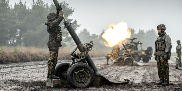 Foto: Defensie mag weer knallen op 't Harde, maar niet zomaar