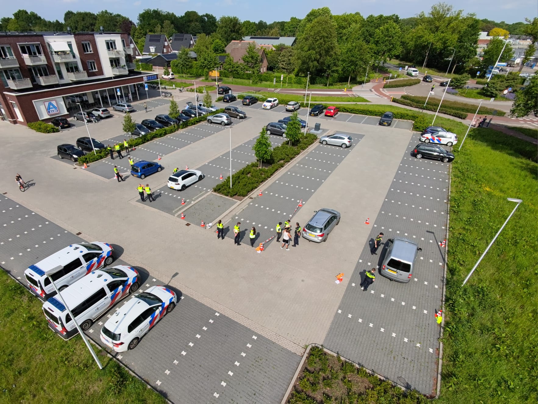 Grote verkeerscontroles in Nunspeet: meerdere boetes bij Aldi en Transferium