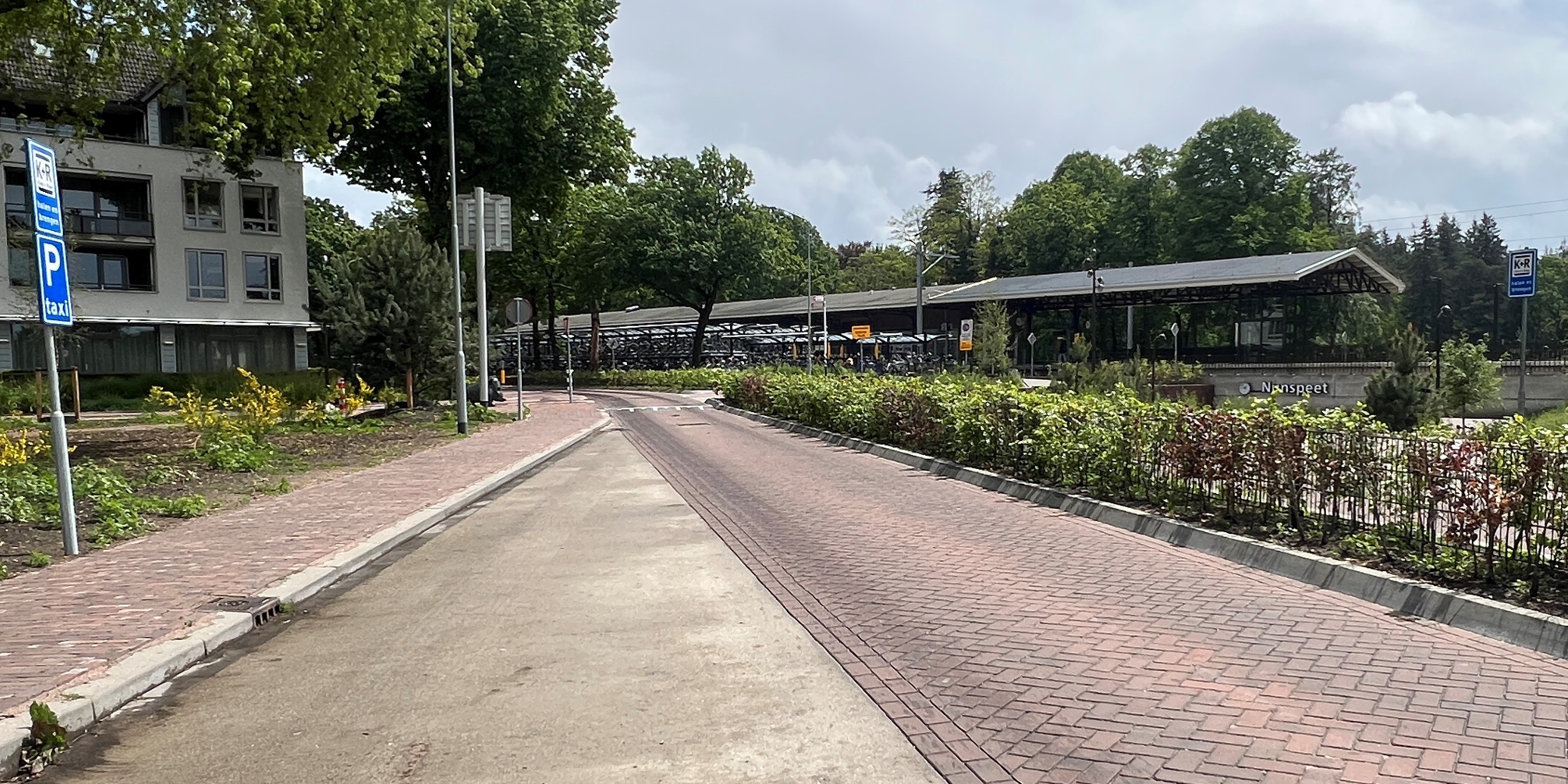 Nieuwe K+R-plaatsen bij NS-station: stilstaan mag, parkeren niet
