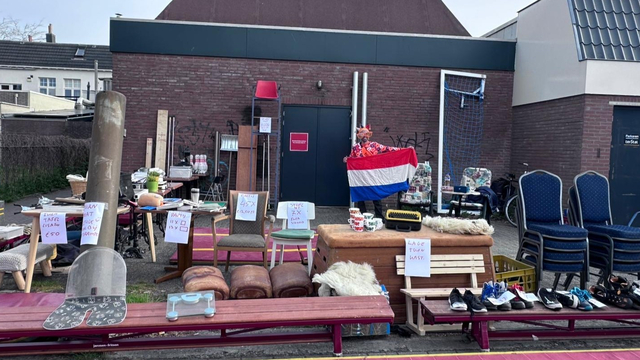 Foto: Nunspeetse sjacheraar wilde glijbanen van De Brake redden en zette ze op Marktplaats