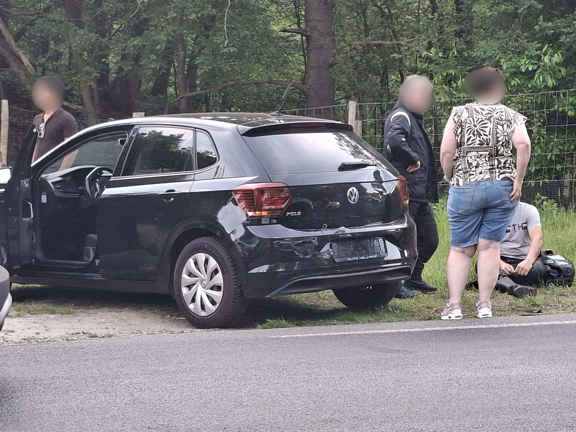 Foto: Botsing bij Willemsbos: motor en twee auto's betrokken