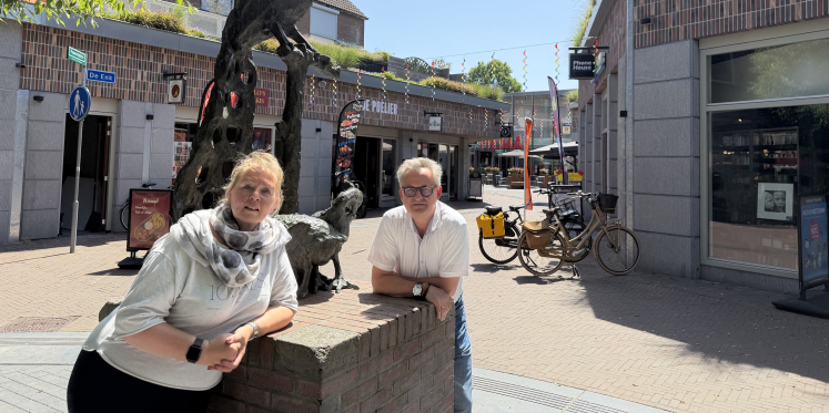 Foto: Van verouderd winkelcentrum naar modern foodplein: De Enk is na jaren verbouwen af