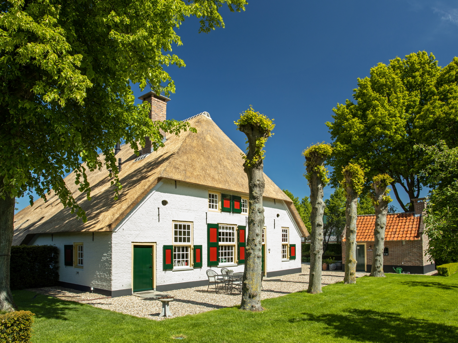 Foto: Wat betaal je voor het oudste huis van Nunspeet? Ooit vier hoenders, een stuiver en vier guldens, nu...