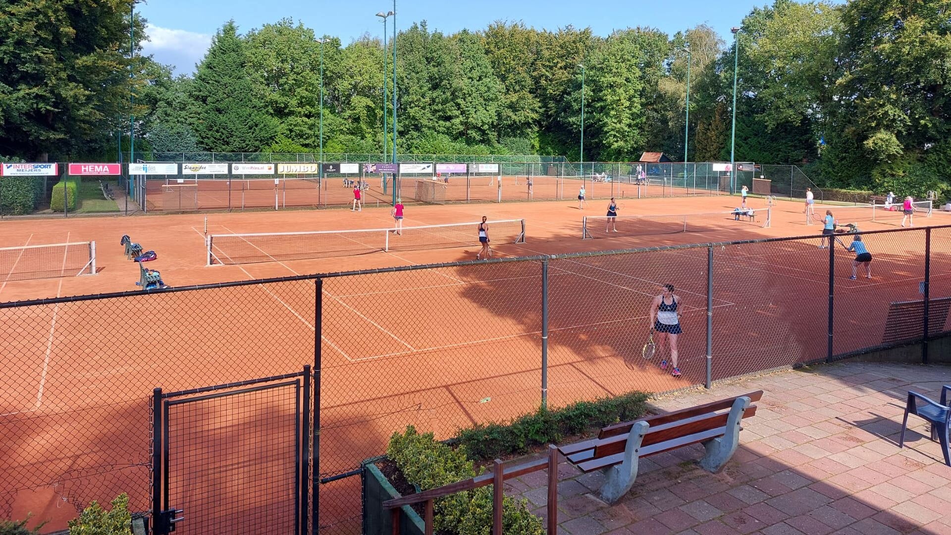 Foto: Open tennistoernooi GJW Tennisvakanties in Nunspeet