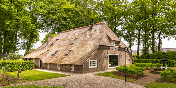 Foto: Wat betaal je voor het oudste huis van Nunspeet? Ooit vier hoenders, een stuiver en vier guldens, nu...