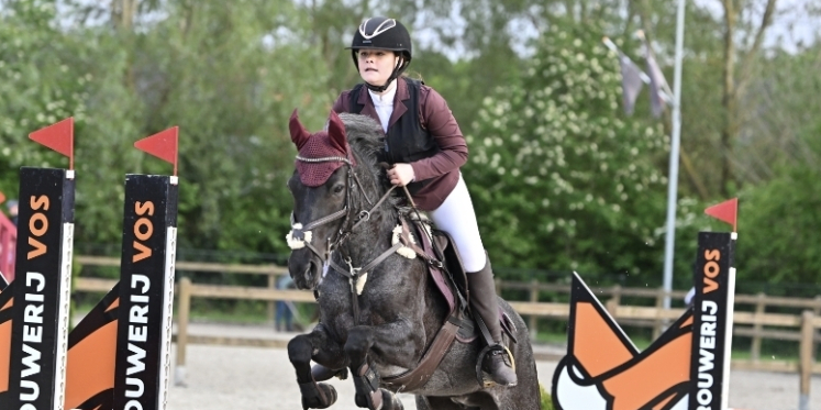 Foto: Mooie resultaten voor Ponyclub Klein Maar Dapper tijdens laatste selectiewedstrijd dressuur