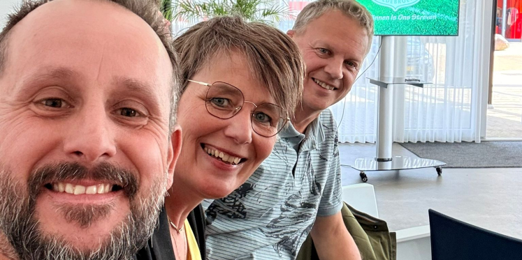 Foto: ChristenUnie Oldebroek: open sportpark centraal tijdens Politiek Café in Wezep