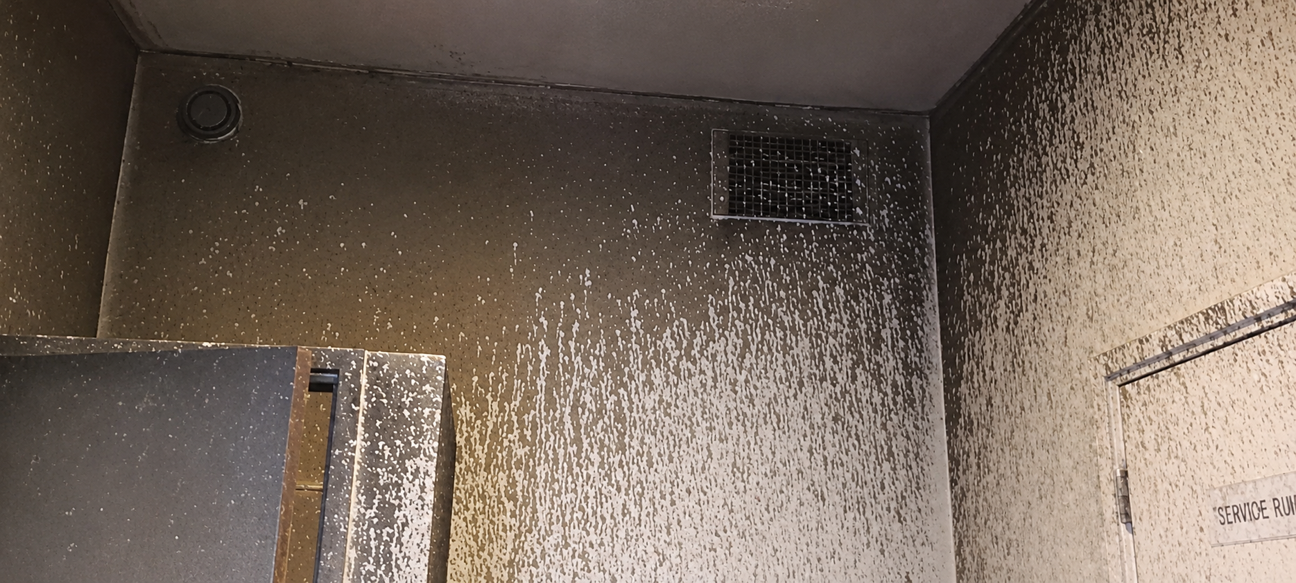 Foto: Schooldag eindigt vroeg na toiletbrand bij CCNV in Harderwijk