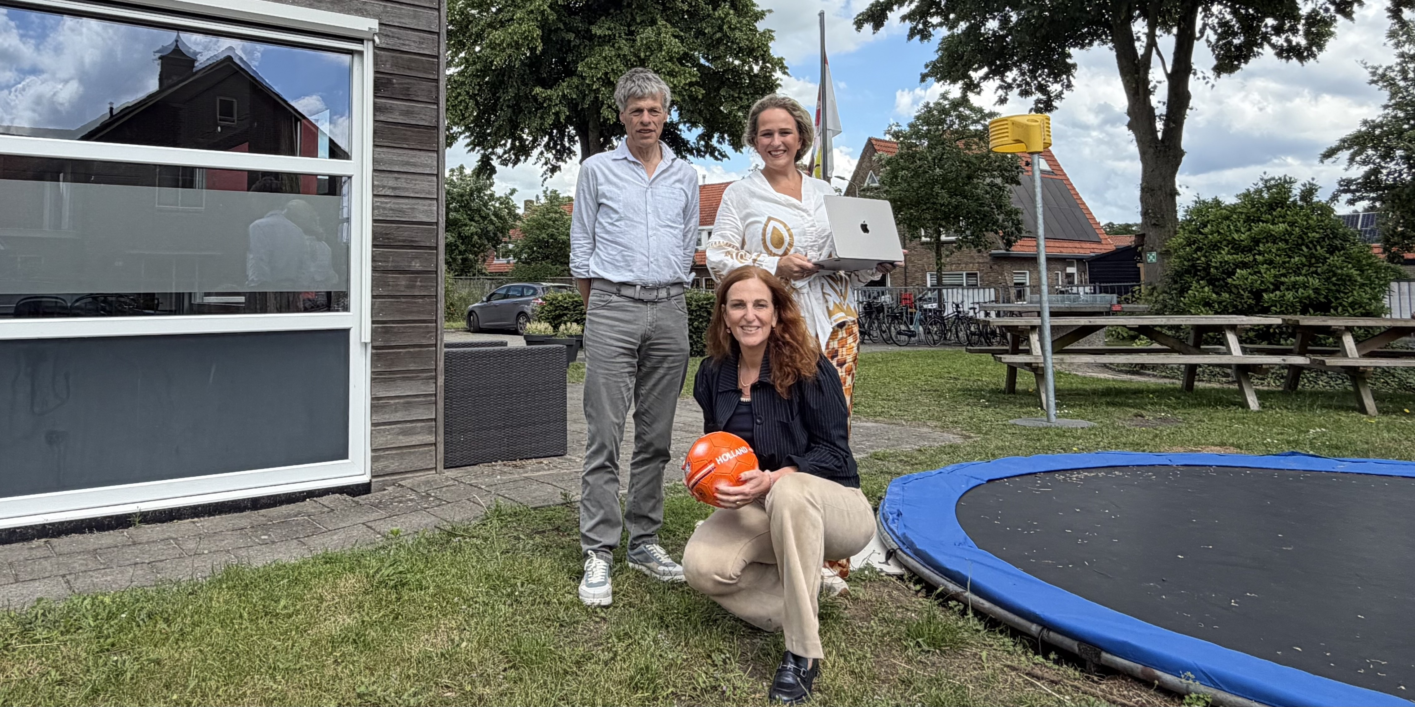 Foto: Waarom steeds meer kinderen hun zomervakantie deels in de schoolbanken doorbrengen