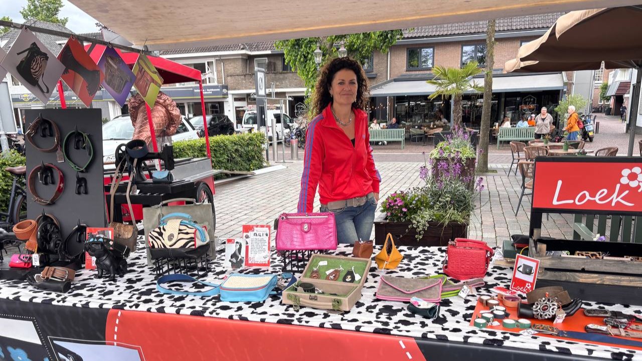 Foto: Kunstmarkt in Nunspeet wordt steeds groter: ‘Geweldige markt’