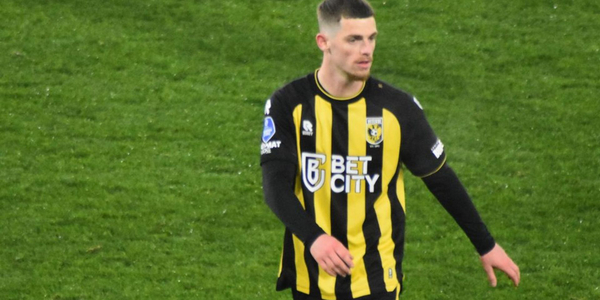 Foto: Na ruim 170 profwedstrijden kiest Thomas Buitink verrassend voor Sparta Nijkerk