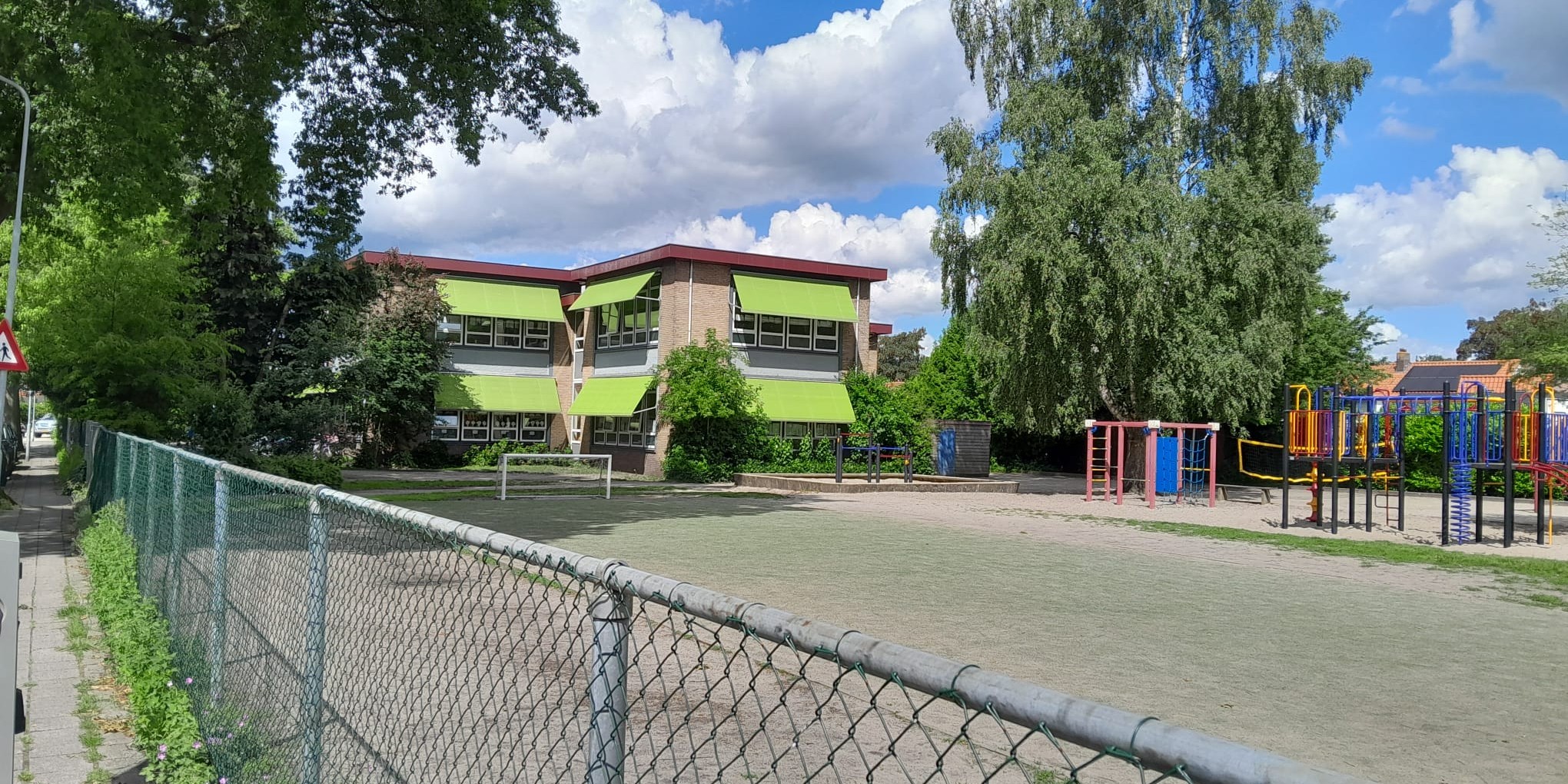 Foto: Veel scholen vrijdag dicht door hitte, maar tropenrooster geldt niet overal