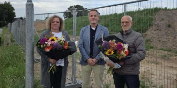 Foto: Straatnaam ‘De Nink’ officieel onthuld