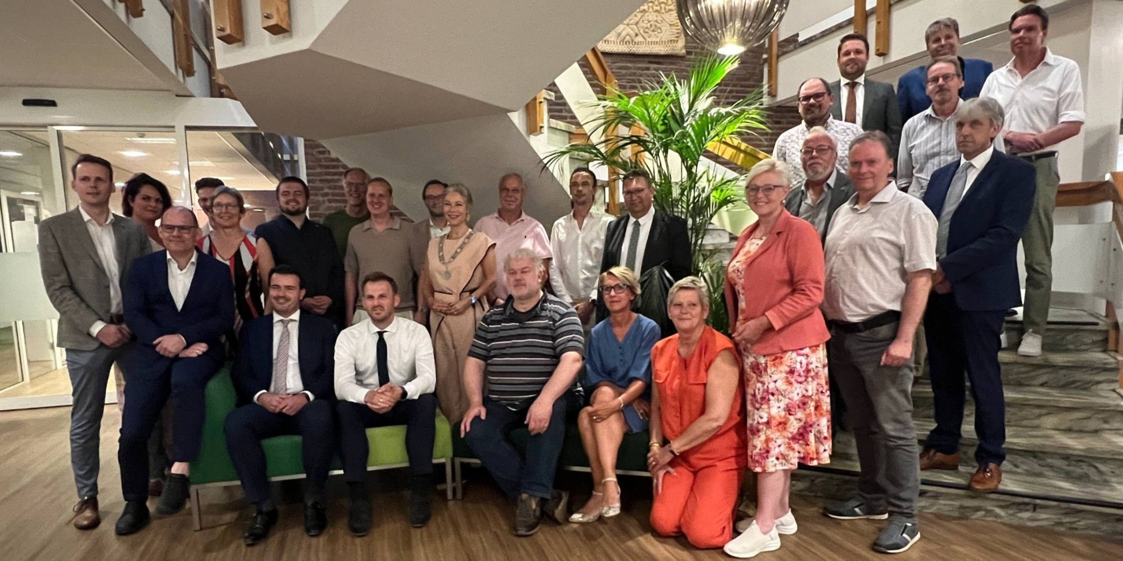 Foto: Nieuwe wethouders gemeente Nunspeet benoemd en beëdigd