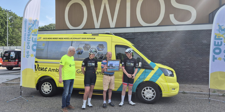 Foto: Ondanks afgelasting toch €58.000 voor Wensambulance Gelderland