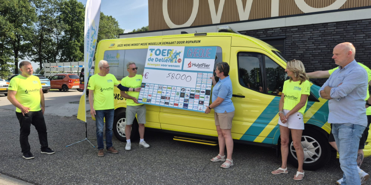 Foto: Ondanks afgelasting toch €58.000 voor Wensambulance Gelderland