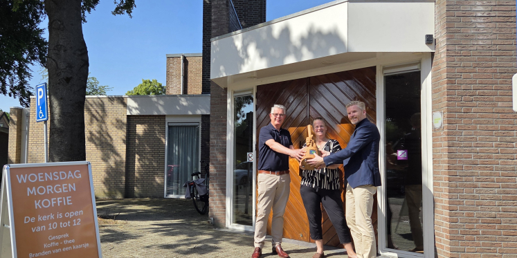 Foto: Klimaatestafette naar groene Maranathakerk ’t Harde