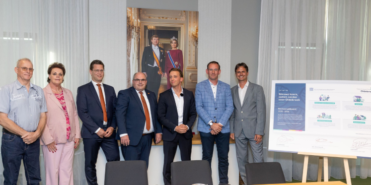Foto: CVO, SGP en ABO presenteren bestuursakkoord voor gemeente Oldebroek