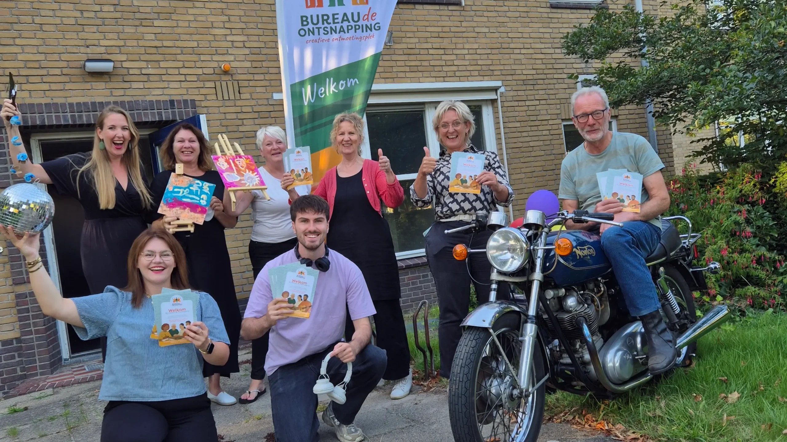 Foto: Ze misten een creatieve plek in Putten, daarom bouwden Marion en Yannick er zelf één