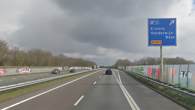 Foto: Zoekactie naar kat langs A28: 'Stop niet op de snelweg'