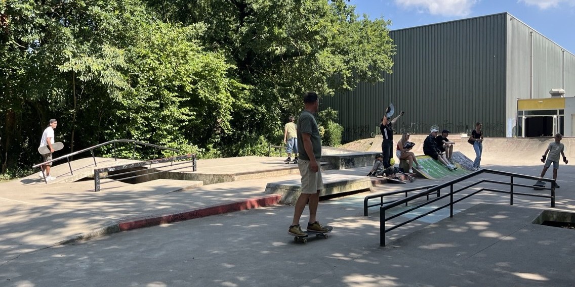 Foto: Skate-en-open-mic event Nunspeet: Skaten, rappen en DJ’en
