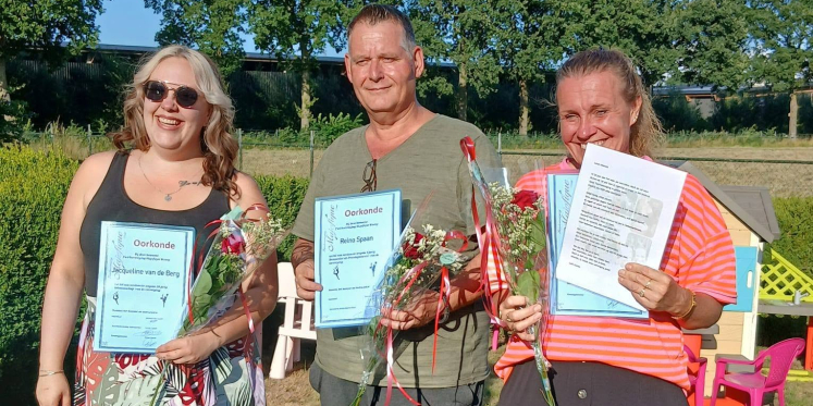 Foto: Feestelijke afsluiting seizoen bij Majofique met aandacht voor jubilarissen