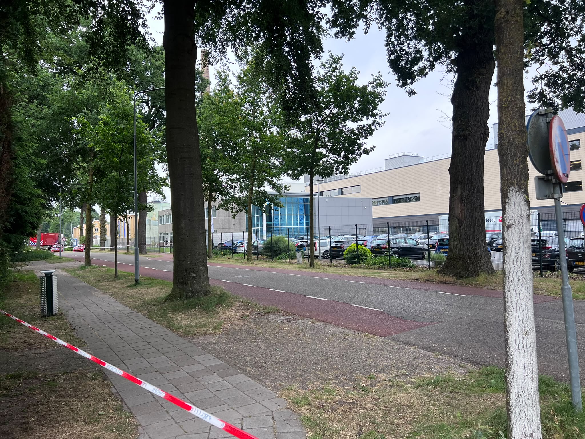 Foto: Nestlé in Nunspeet ontruimd na incident met gevaarlijke stoffen, situatie is onder controle