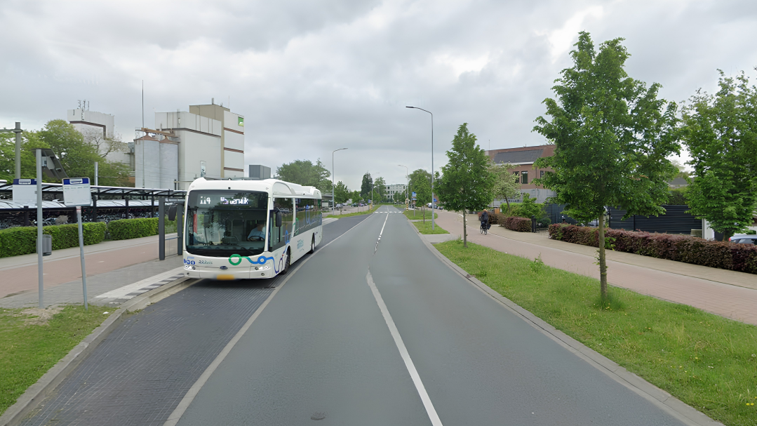Foto: Problemen onder de weg: zwaar verkeer geweerd uit centrum Barneveld