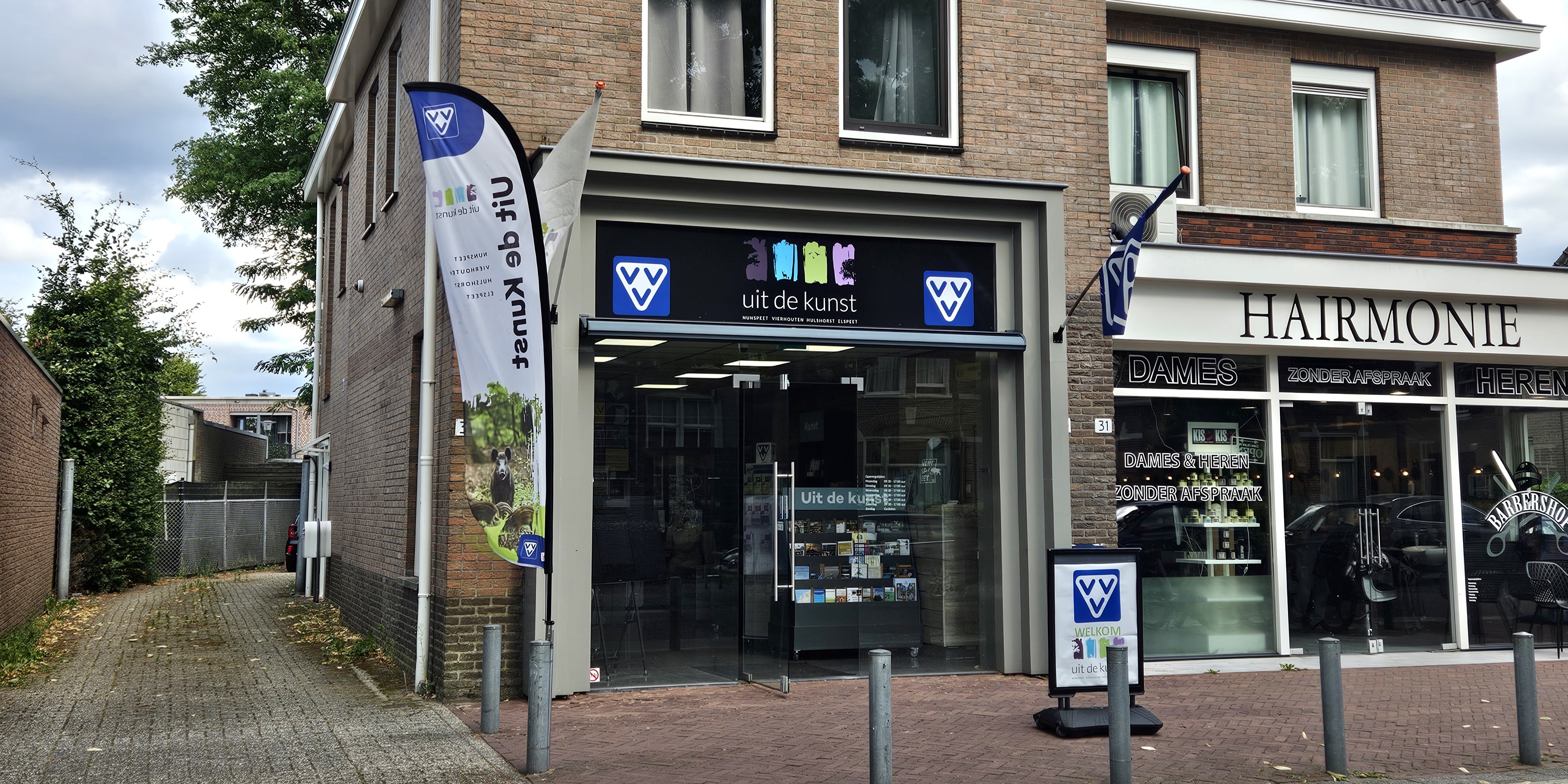 Foto: Team van VVV Nunspeet weer compleet met komst van Syta en Linda