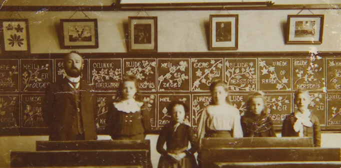 Foto: Dit waren vroeger de bijzondere nevenfuncties van de schoolmeester in Nunspeet