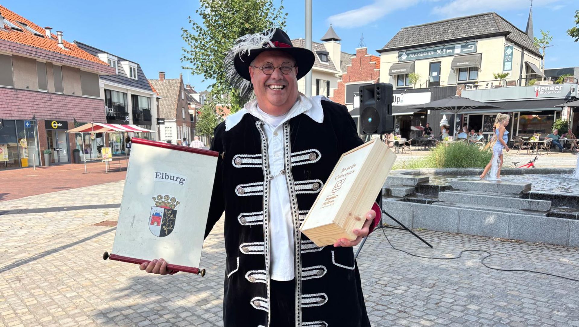 Foto: Stadsomroeper Gertjan uit Elburg op 0,2 punt van de winst: ‘Dit smaakt naar meer’
